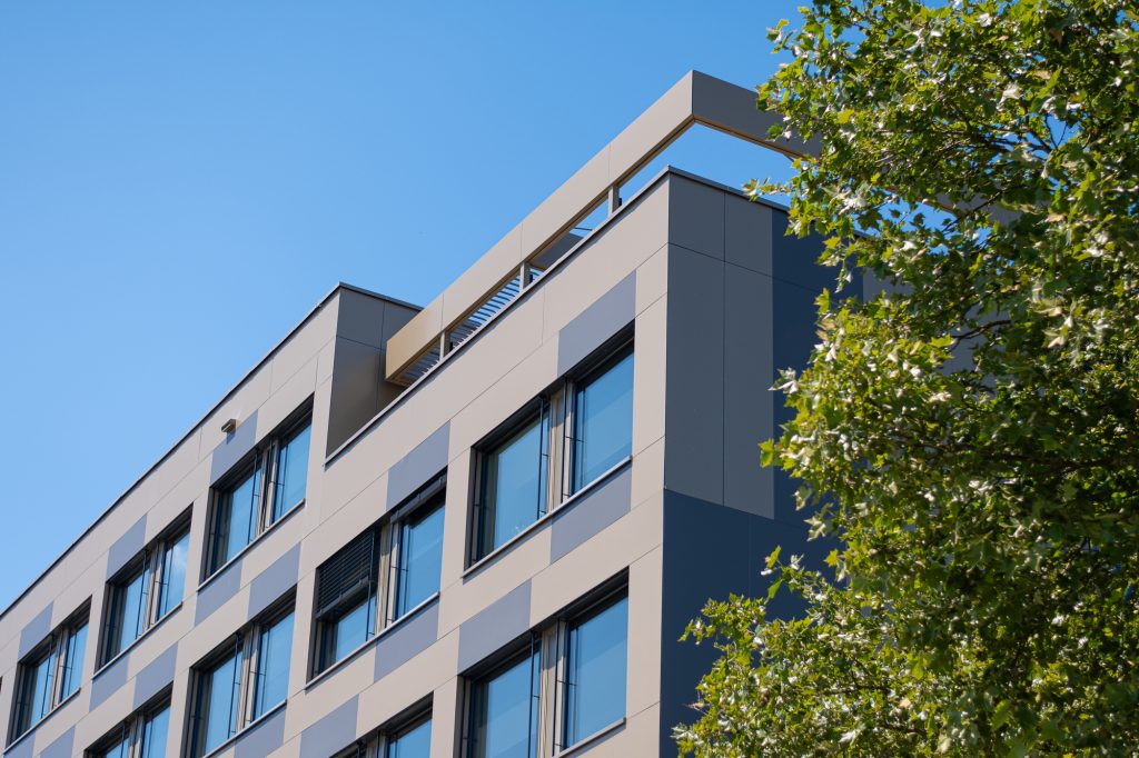 Spitzer Dach BV Knapp Fassade Gründach